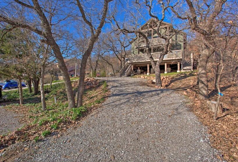 Medicine Park Cabin W/ Mountain Views!