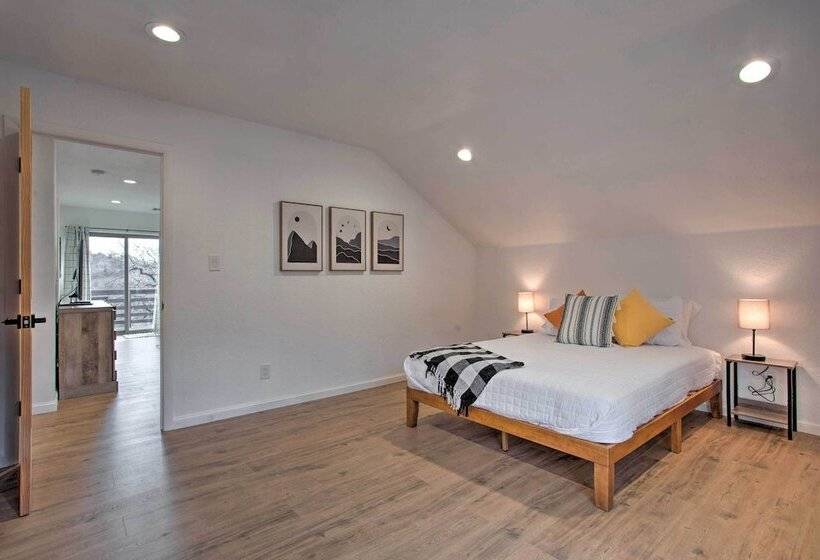 Medicine Park Cabin W/ Mountain Views!