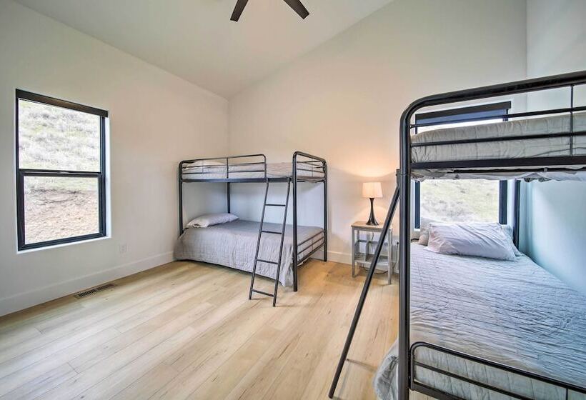 Modern Davenport Home W/ Water View & Grill!