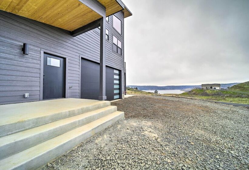 Modern Davenport Home W/ Water View & Grill!