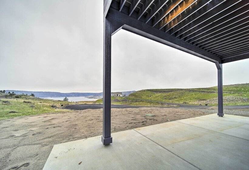 Modern Davenport Home W/ Water View & Grill!