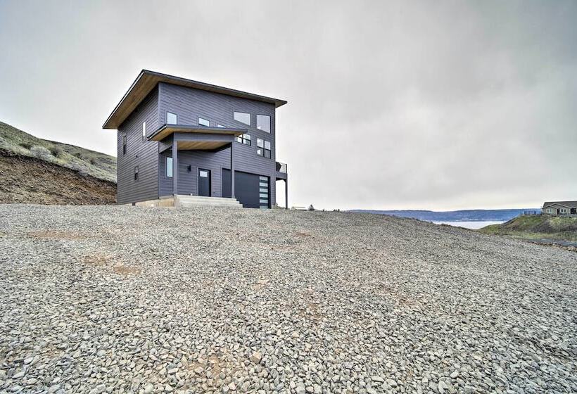 Modern Davenport Home W/ Water View & Grill!