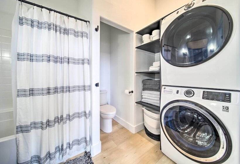 Modern Davenport Home W/ Water View & Grill!