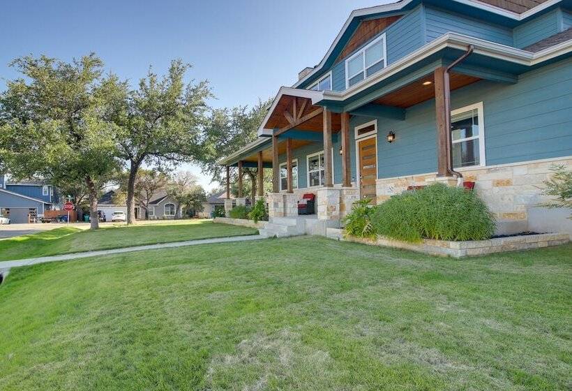 Modern Lago Vista Home W/ Pool & Lake Access!