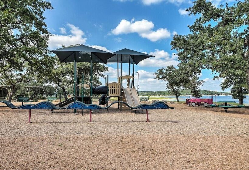 Modern Lago Vista Home W/ Pool & Lake Access!