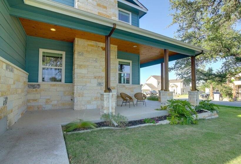 Modern Lago Vista Home W/ Pool & Lake Access!