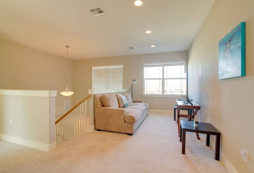 Modern Lago Vista Home W/ Pool & Lake Access!