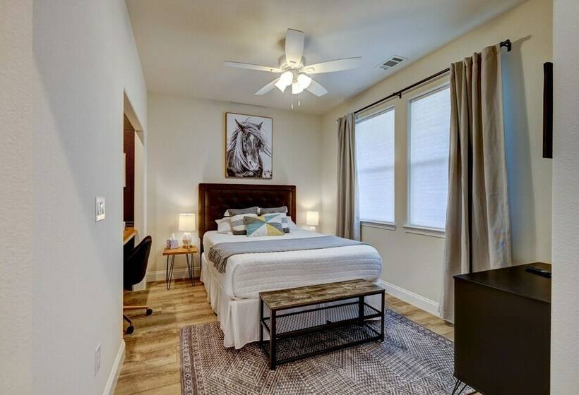 Modern Murphys Vacation Home Near Downtown!