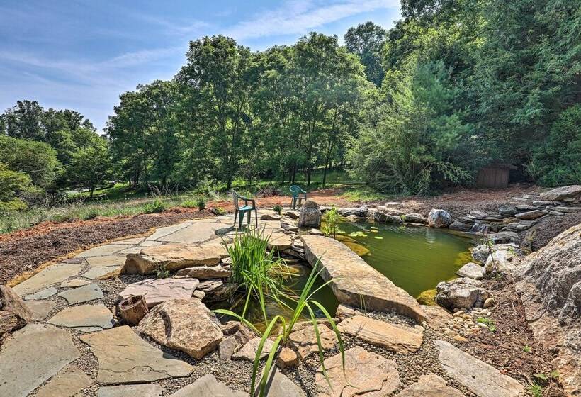 Momma Rhodes  Rustic Blue Ridge Cabin On 4 Acres