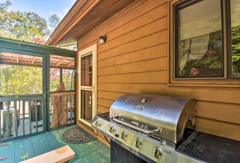 Murphy Cabin W/ Deck, Grill & Private Pond!