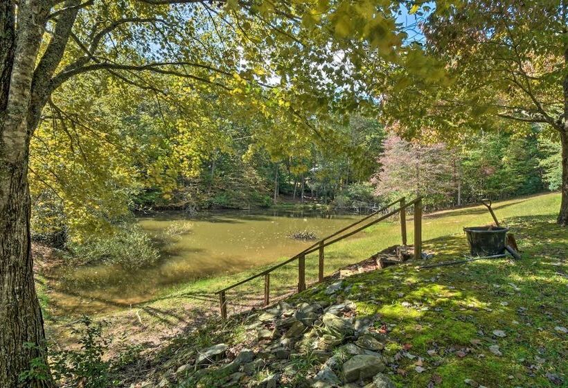 Murphy Cabin W/ Deck, Grill & Private Pond!