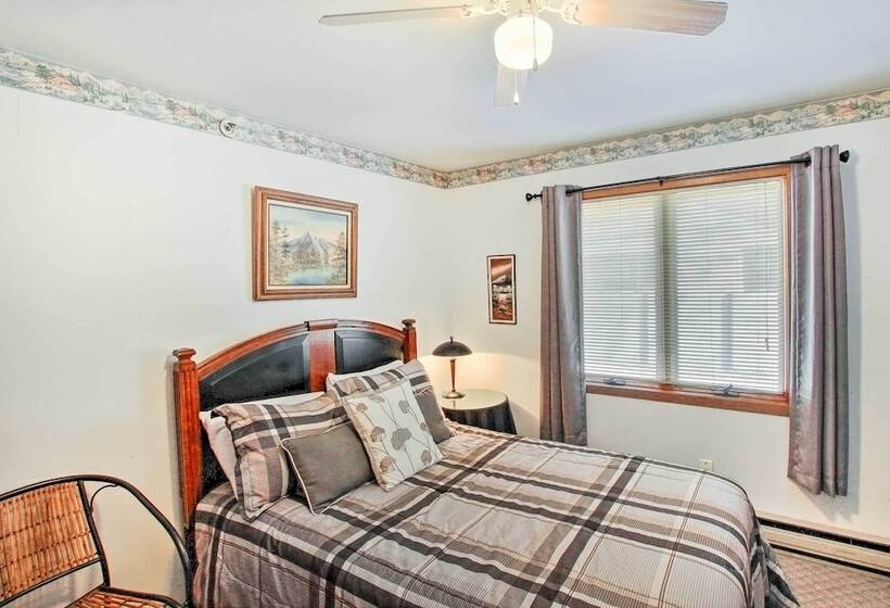 Neenah Home W/ Deck: Near Lake Winnebago