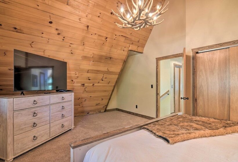 Hike, Bike & Ski: Duck Creek Village A Frame!