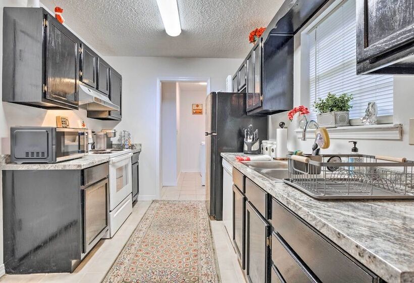 Ocean Springs Home W/ Sunroom ~ 5 Mi To Beach