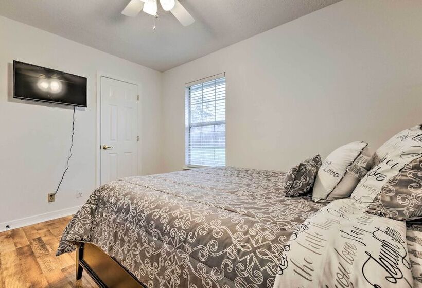 Ocean Springs Home W/ Sunroom ~ 5 Mi To Beach