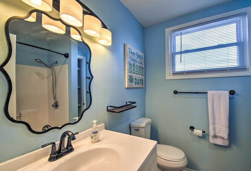 Oceanfront Retreat W/ Holden Beach Access!