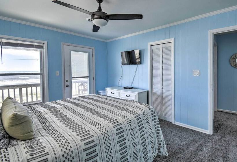 Oceanfront Retreat W/ Holden Beach Access!