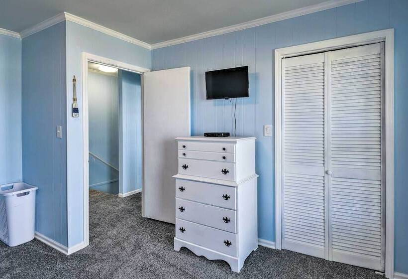 Oceanfront Retreat W/ Holden Beach Access!