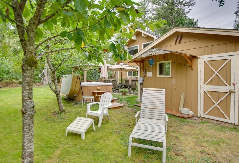 Owls Nest   Cozy Cabin W/ Hot Tub & Fireplace!