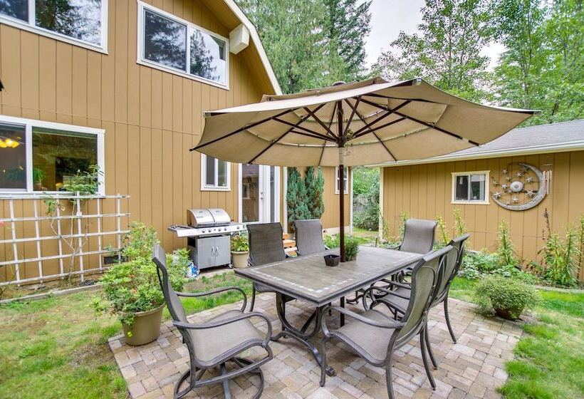 Owls Nest   Cozy Cabin W/ Hot Tub & Fireplace!