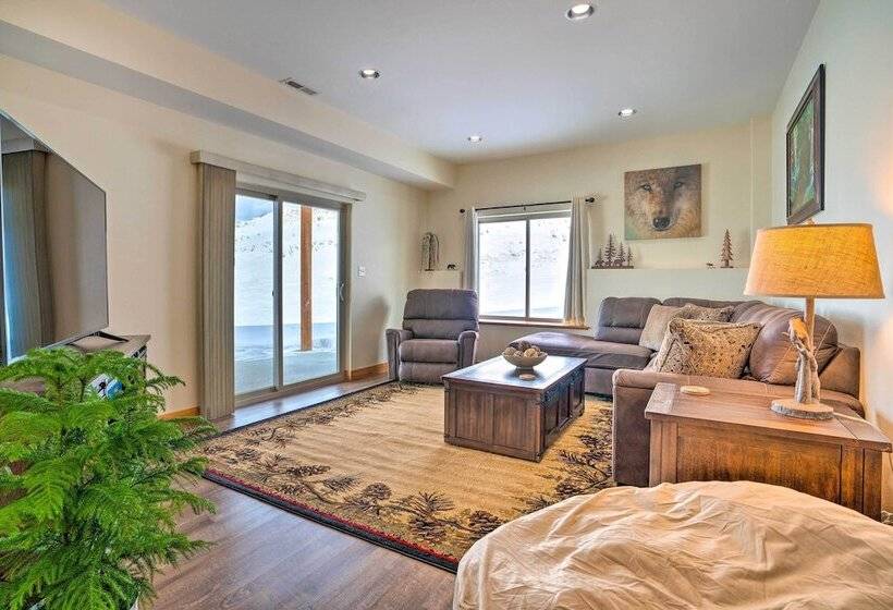 Pateros Home W/ Deck, 7 Mi To Alta Lake Park!