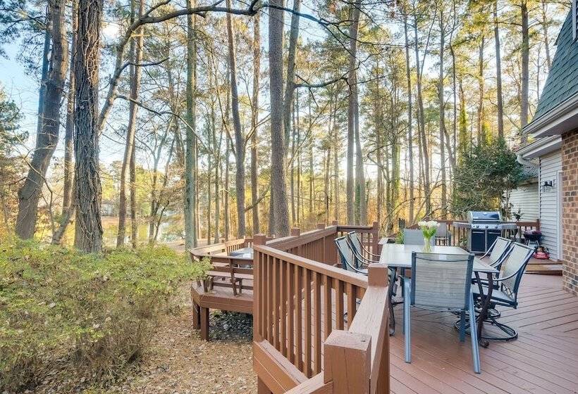 Peaceful Durham Retreat On Pond With Huge Deck!