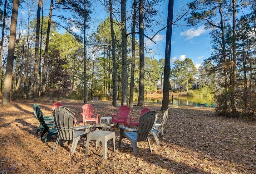 Peaceful Durham Retreat On Pond With Huge Deck!