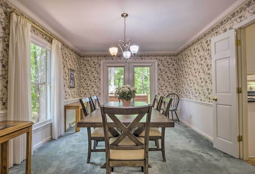 Peaceful Durham Retreat On Pond With Huge Deck!