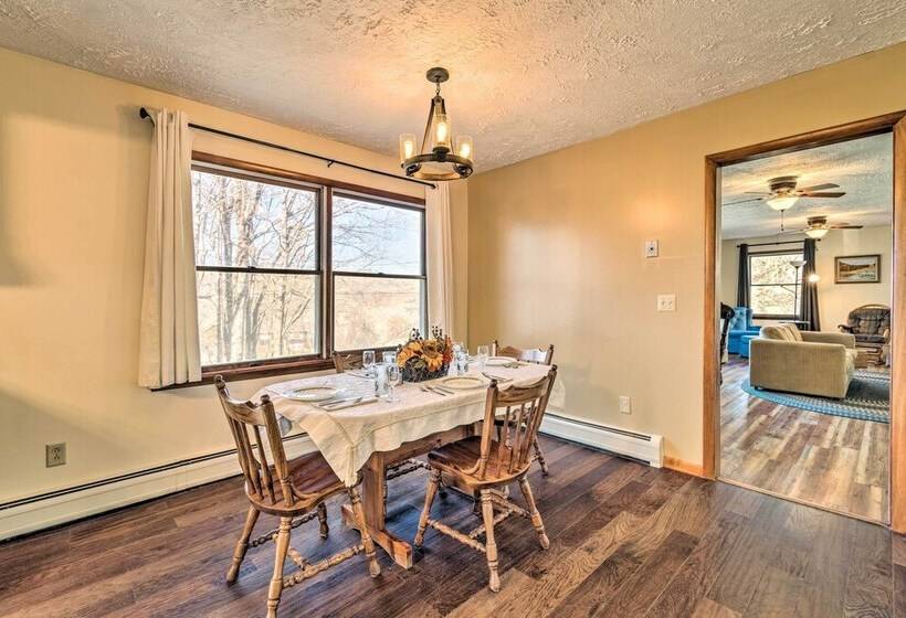 Peaceful Horseheads Hideaway W/ Deck & Yard!