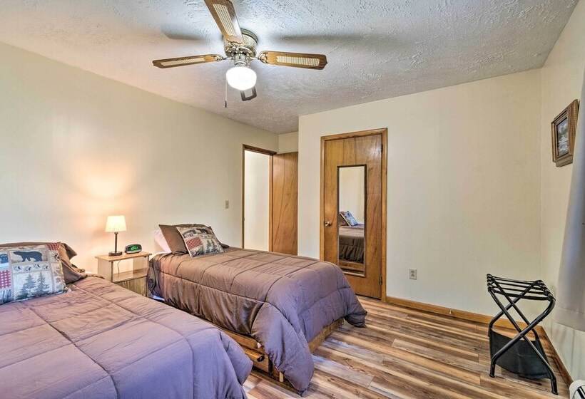 Peaceful Horseheads Hideaway W/ Deck & Yard!