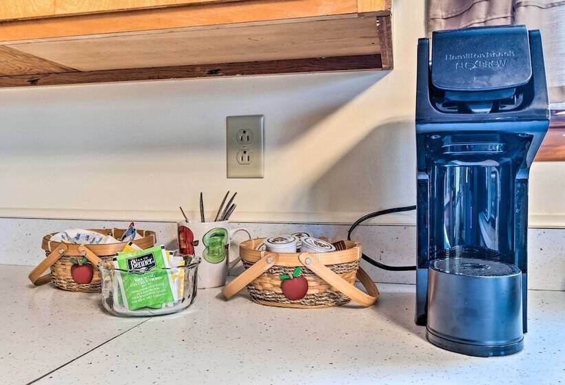 Peaceful Horseheads Hideaway W/ Deck & Yard!