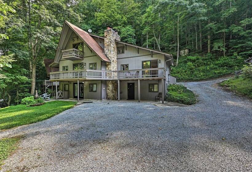 Peaceful Roan Mountain Escape: On Site Creek!