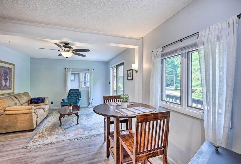 Peaceful Roan Mountain Escape: On Site Creek!