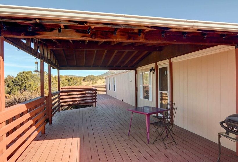 Peaceful Sandia Park Retreat W/ Deck & Views!