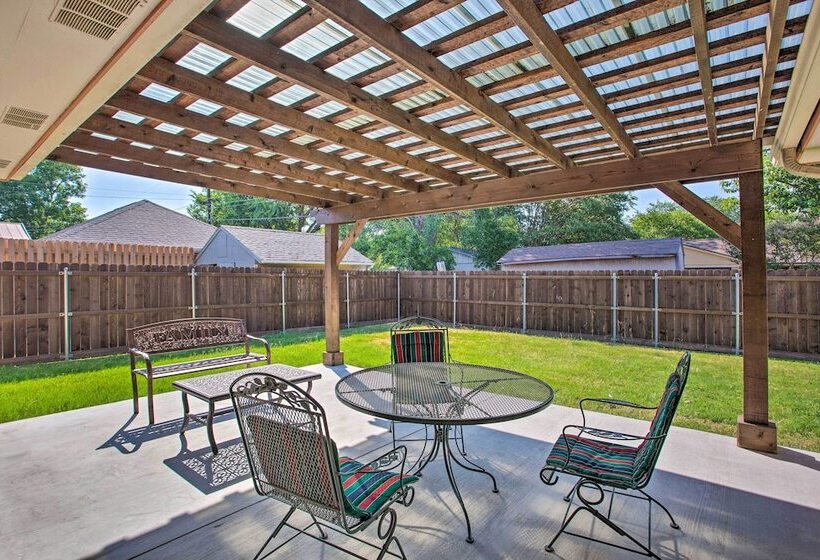 Peaceful Waxahachie Home W/ Private Backyard!