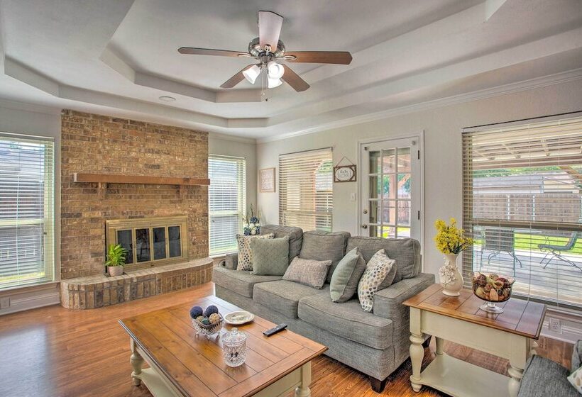 Peaceful Waxahachie Home W/ Private Backyard!