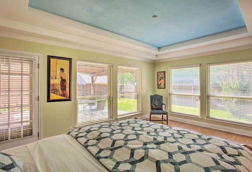 Peaceful Waxahachie Home W/ Private Backyard!