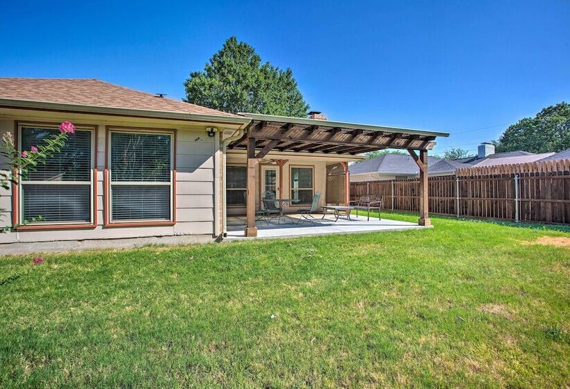 Peaceful Waxahachie Home W/ Private Backyard!