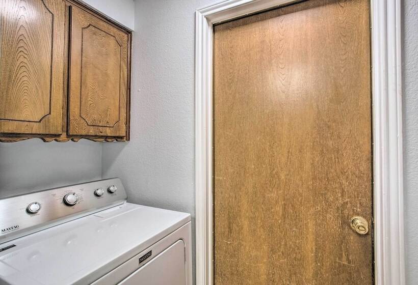 Peaceful Waxahachie Home W/ Private Backyard!