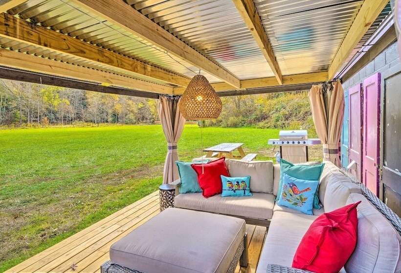 Pet Friendly Bakersville Cottage W/ Views!