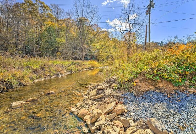 Pet Friendly Bakersville Cottage W/ Views!