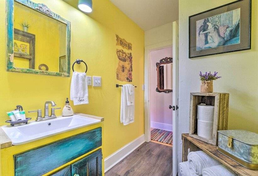 Pet Friendly Bakersville Cottage W/ Views!