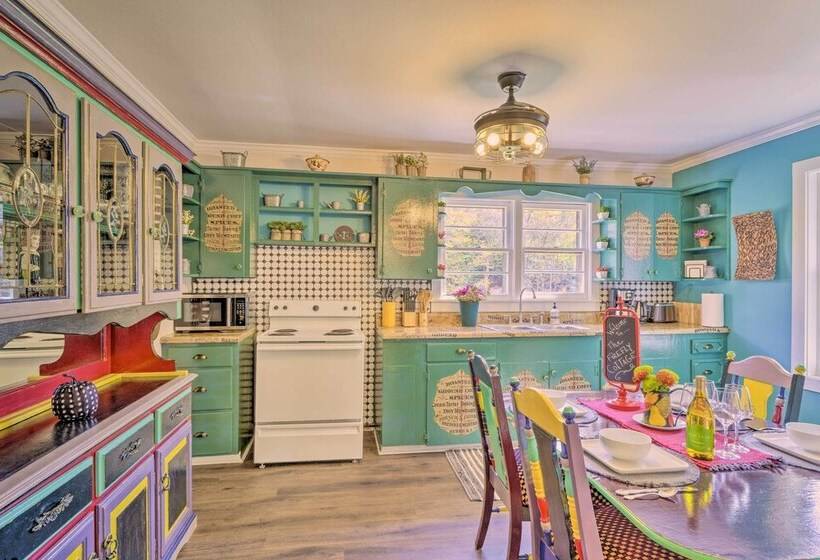 Pet Friendly Bakersville Cottage W/ Views!