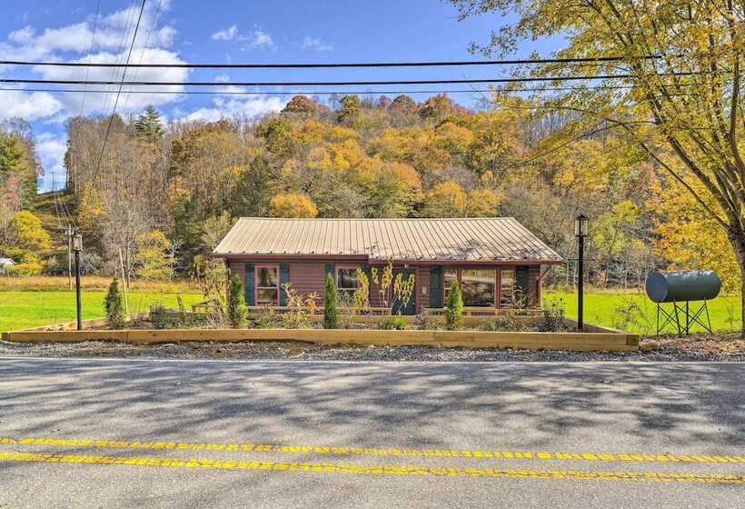 Pet Friendly Bakersville Cottage W/ Views!