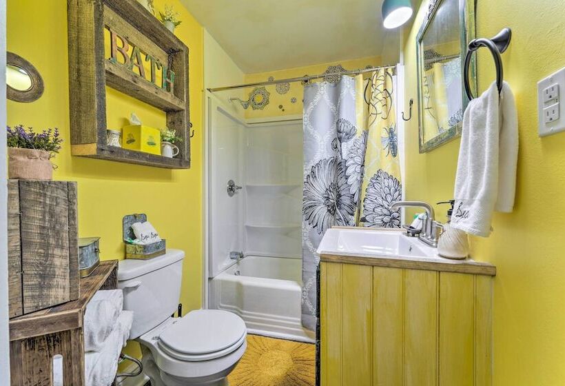 Pet Friendly Bakersville Cottage W/ Views!