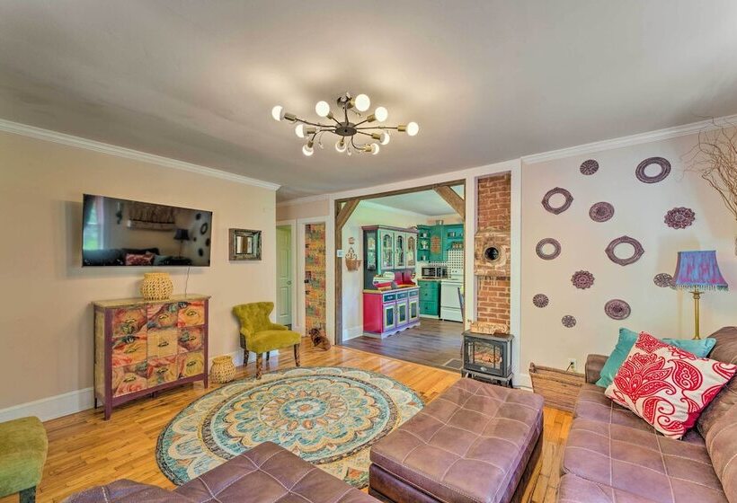 Pet Friendly Bakersville Cottage W/ Views!