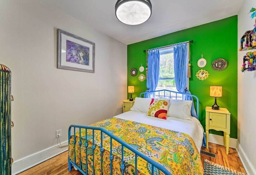 Pet Friendly Bakersville Cottage W/ Views!