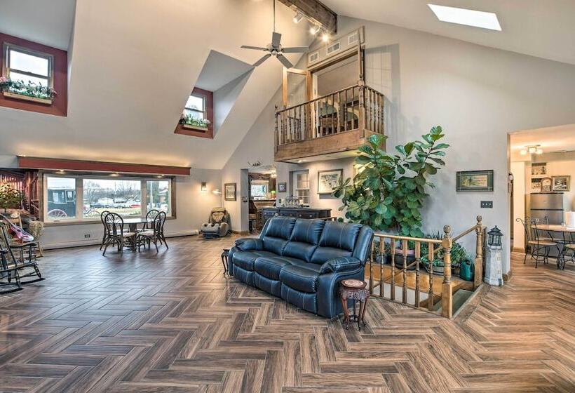 Pet Friendly Bartlett Farmhouse W/ Deck!