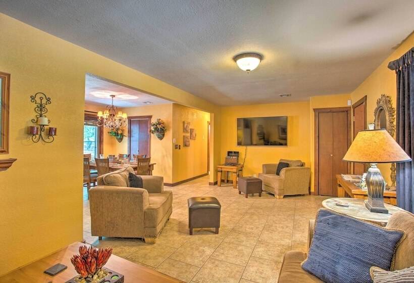 Pet Friendly Kingston Home W/ Boat Ramp Access!