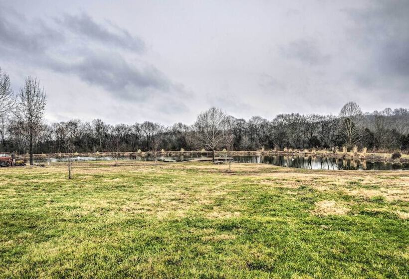 Pet Friendly  Milk Barn Cottage  On 15 Acres!